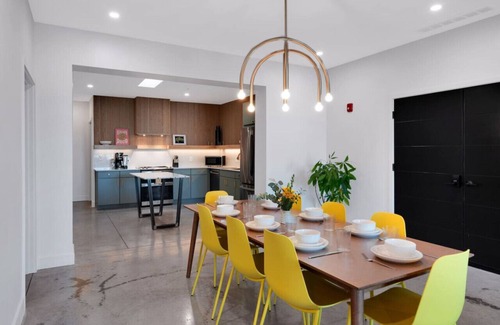 Phoenix Hill Apartamento | Lay Low Tempo Highlands - NULU 4BR Balcony
