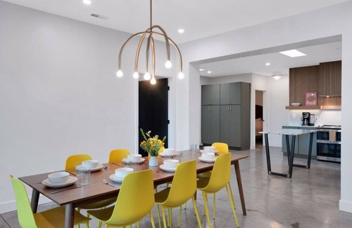 Phoenix Hill Apartamento | Lay Low Tempo Highlands - NULU 4BR Balcony