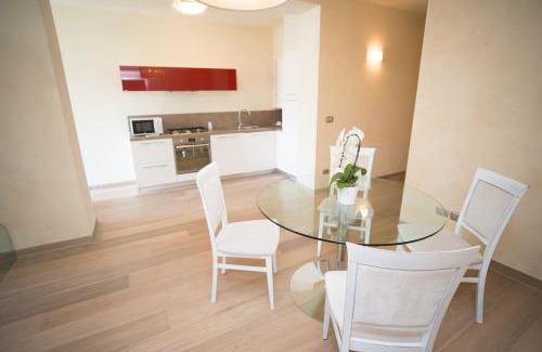 Lazise Old Town Apartamento | Lazise Boutique Apartment Lago e Relax