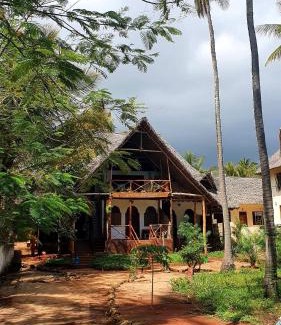 Kiwengwa Cama Y Desayuno | Lazy Beach House