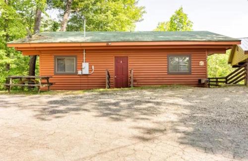 Bryson City Casa | Lazy Bear Cabin near Nantahala Outdoor Center and Bryson City
