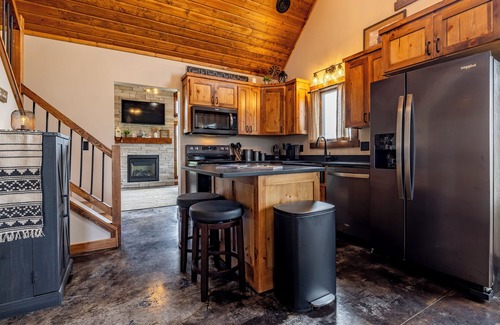 Cody Casa | Lazy Bear Cabin, new home in the Wapiti Valley