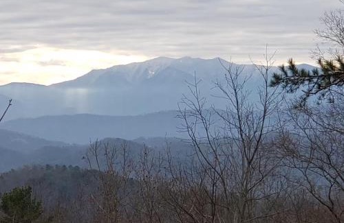 Gatlinburg - Pigeon Forge Villa | Lazy Bear Cabin
