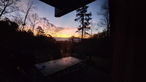 Gatlinburg - Pigeon Forge Villa | Lazy Bear Cabin