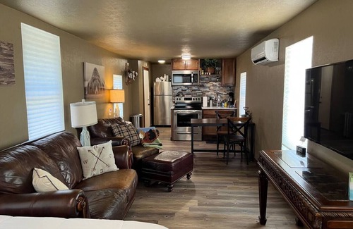 Medicine Park Casa | Lazy Bear Cobblestone - Pet friendly w/ pet fee