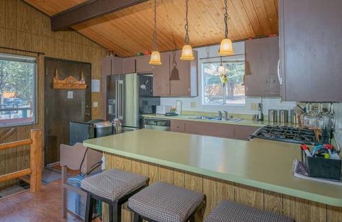 Whispering Forest Casa | Lazy Bear Lodge - 3br/2ba/relaxing Forest Views/smart Tv/wifi/fenced Yard 3 Bedroom Home