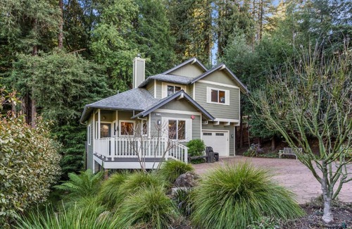 Guerneville Casa | Lazy Bear Lodge Hot Tub Dog Friendly BBQ Grill Forest Views