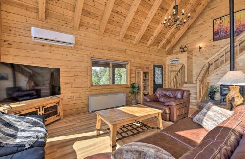 Pagosa Springs Casa | Lazy Beaver Lodge Pagosa Cabin with Deck, Fire Pit