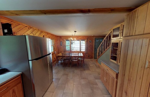Greenville Cabaña | Lazy Cove Cottage (Waterfront on Moosehead Lake!)