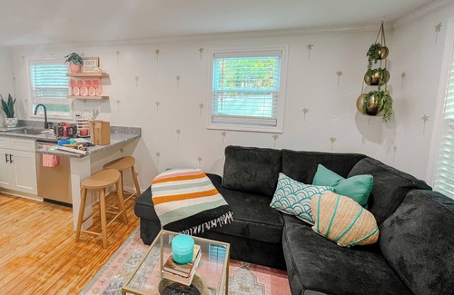 Murrells Inlet Casa | Lazy Days Bungalow, Heart of Murrells Inlet, Steps to the Marshwalk, Pets Okay