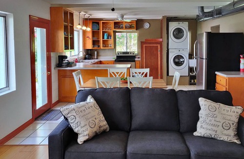 Telogia Casa | Lazy Days - formerly Collins Landing House