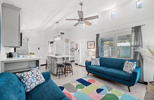 Bid-a-wee Beach Cabaña | Lazy Dayz - Bid-A-Wee 2 bed\2 bath , 1 block from PRIVATE BEACH