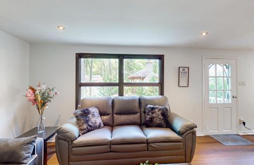 Wasaga Beach Casa | Lazy Daze (House 2)