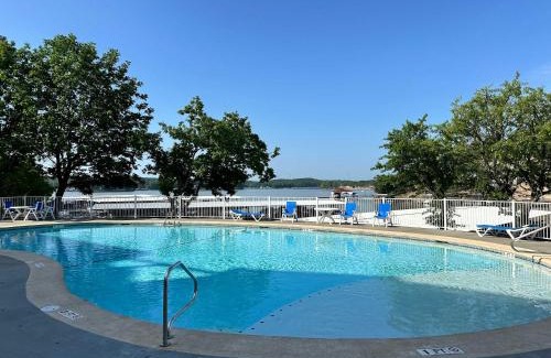 Village of Four Seasons Casa | Lazy L at the Lake - Chic 3 BDR Condo with Boat Slip
