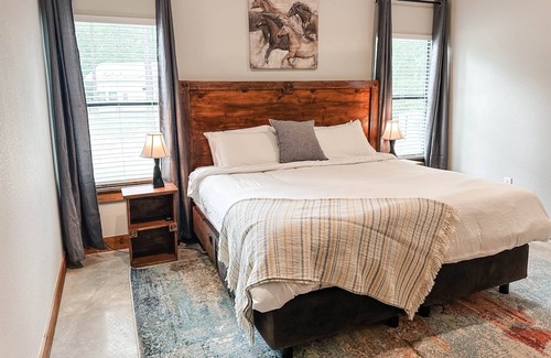 Centralia Cabina | Lazy Pines TX Both Cabins