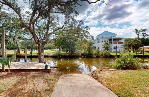 Shoreline Park Casa | Lazy River, Lazy Days