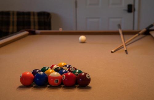 Kernville Casa | Lazy Squirrel - Cozy Family House with Full Game Room
