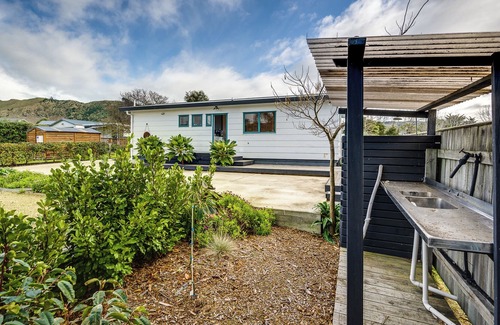Waimarama Casa | Lazy Sunday - Waimarama Holiday Home