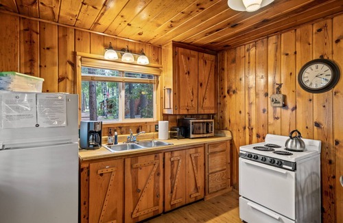 Greer Cabina | Lazy Trout Pinon Cabin