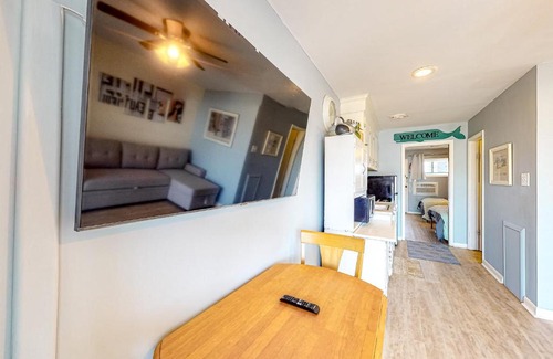Midtown Ocean City Hotel | Lazy Whale 32