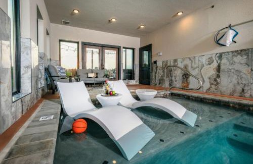 Wears Valley Villa | Lazzee River Getaway