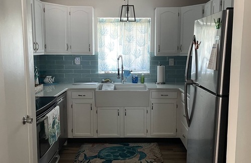 Longboat Key Casa | LBK Home! Steps from the beach! Sleeps 4!