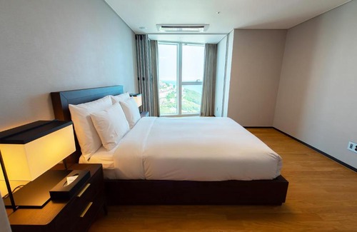 Haeundae Hotel | LCT Residence
