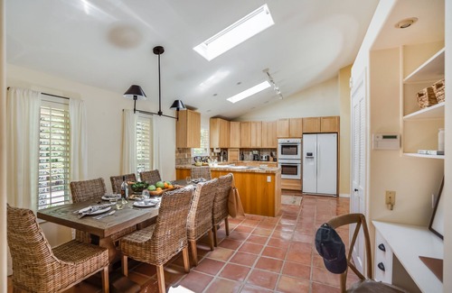 Santa Rosa Casa | León by AvantStay | Private Breathtaking Character Cottage w/ Pool & Hot Tub