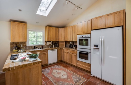 Santa Rosa Casa | León by AvantStay | Private Breathtaking Character Cottage w/ Pool & Hot Tub