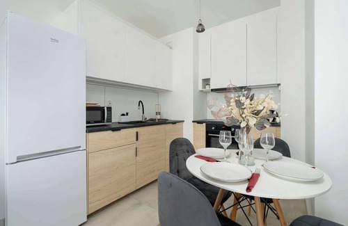 Grunwald Apartamento | Leśnych Skrzatów 3B | Bright Apartment | Parking