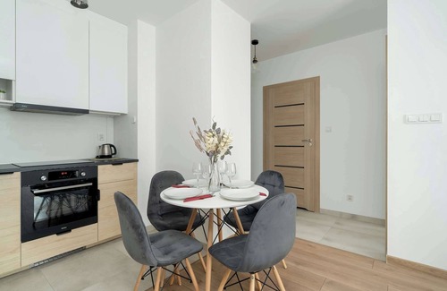 Grunwald Apartamento | Leśnych Skrzatów 3B | Bright Apartment | Parking