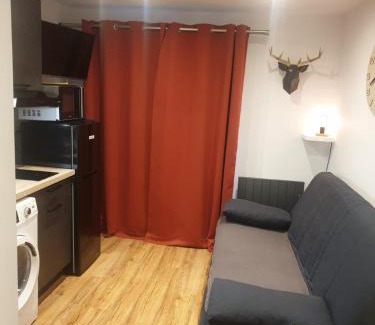 Bernex Apartamento | Le 211,ski et randonnée, WIFI, lave linge , ascenceur,parking gratuit