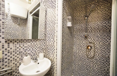 Montecalvario Casa | Le 4 Stagioni Dante H Napoli Centro