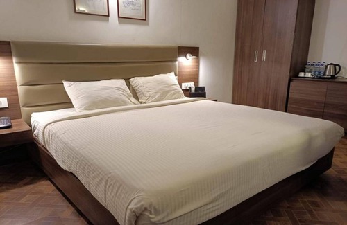 Kuilapalayam Hotel | LE AHAM