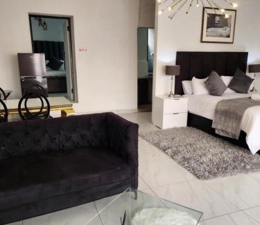 Kosmos Casa | Le Bamboo Guest House And Boat Cruise