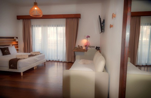 Saint-Pierre Hotel | Le Battant Des Lames
