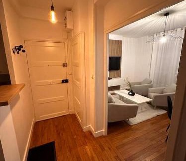 Le Creusot Apartamento | Le beau Milo 2 chambres Coeur de ville avec Balcon Netflix
