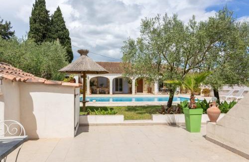 Beaucaire Apartamento | Le Beaucaire 4P - Appt 4p climatisé avec piscine