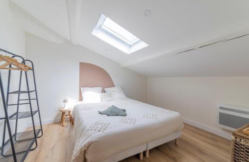 Faubourg Apartamento | Le Belvédère Nîmois proche centre ville Clim &Véranda MaisonCarréeConciergerie
