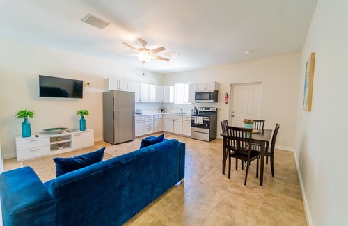 Providenciales Cama Y Desayuno | Le Bleu Bed and Breakfast