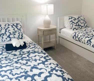 Bonita Springs Villa | LE BLEU Charming Poolside Retreat