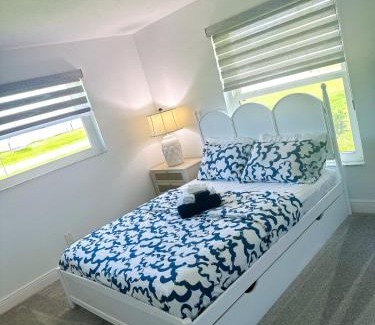 Bonita Springs Villa | LE BLEU Charming Poolside Retreat