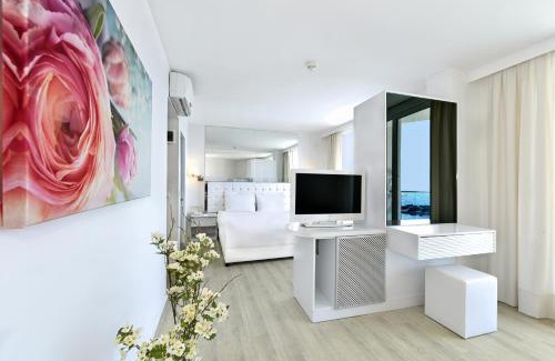 Kadnlar Denizi Mahallesi Complejo | Le Bleu Hotel & Resort Kusadasi