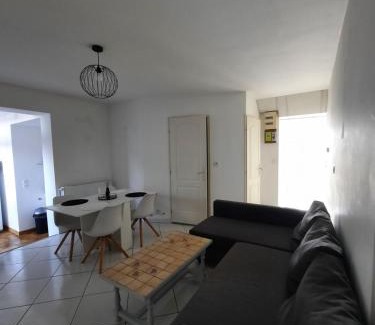 Auxonne Apartamento | Le-bon-appart de plain-pied avec terrasse