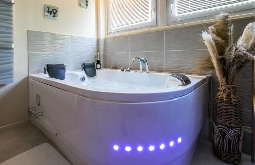 Cote Est Soquence Apartamento | Le Boudoir de Fanny - Sauna/Balnéo/ciné/Hamacs