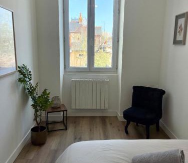 Bourg-l'Eveque Apartamento | Le Breizh -T2 en centre ville