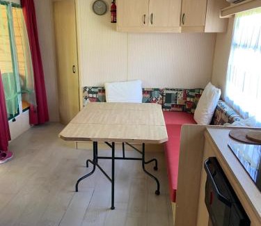 Montlay-en-Auxois Chalet De Esquí | Le Cèdre