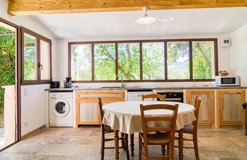 Besse-sur-Issole Casa | Le Cabanon by Interhome