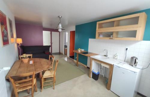 Cressensac Apartamento | Le Cactus Orange Appartement 2 à 4 personnes avec entrée indépendante