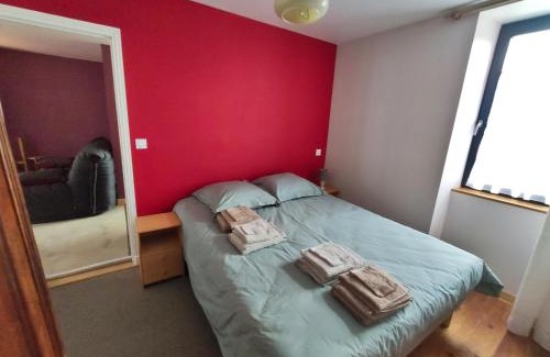 Cressensac Apartamento | Le Cactus Orange Appartement 2 à 4 personnes avec entrée indépendante